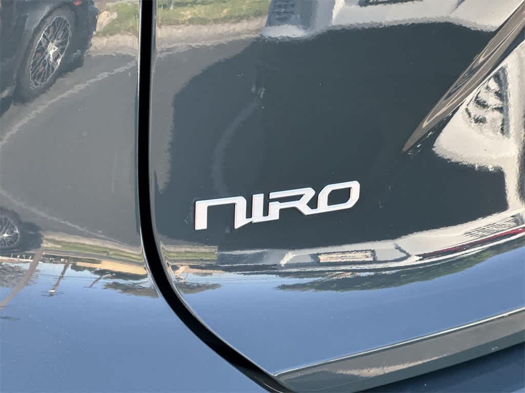 Thumbnail: 2023 Kia Niro - 33