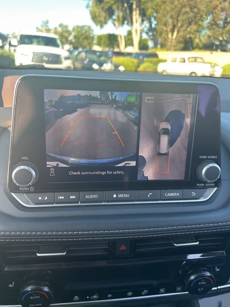 Thumbnail: 2023 Nissan Rogue - 11