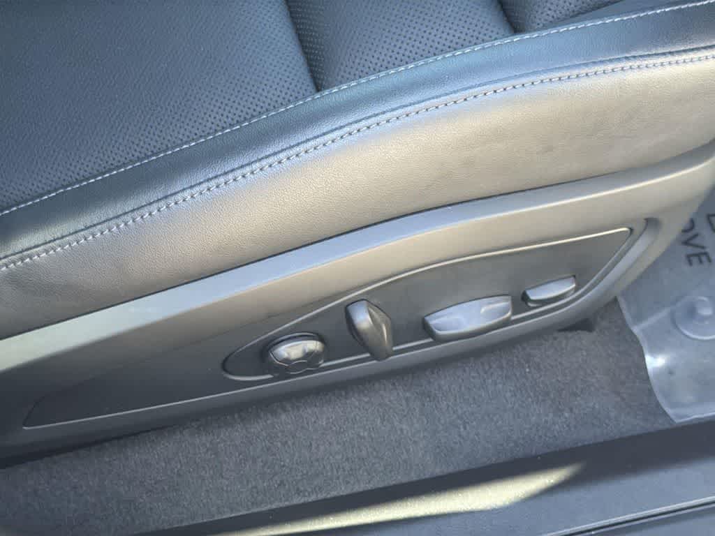 Thumbnail: 2023 Porsche Taycan - 42