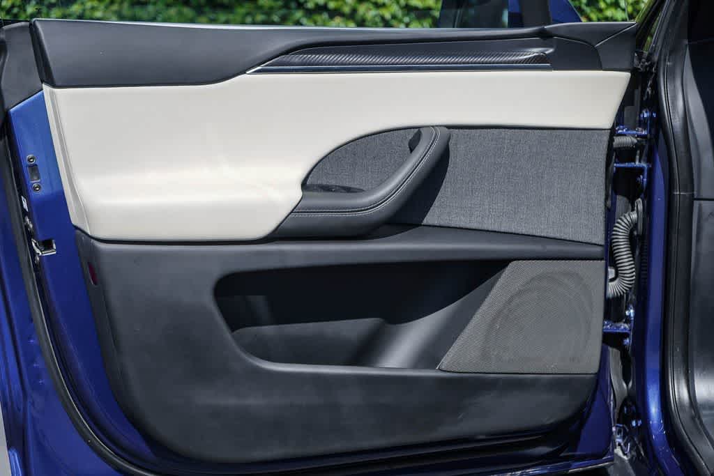 Thumbnail: 2022 Tesla Model X - 19