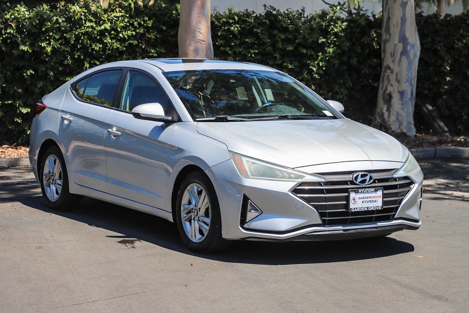 Thumbnail: 2019 Hyundai Elantra - 3