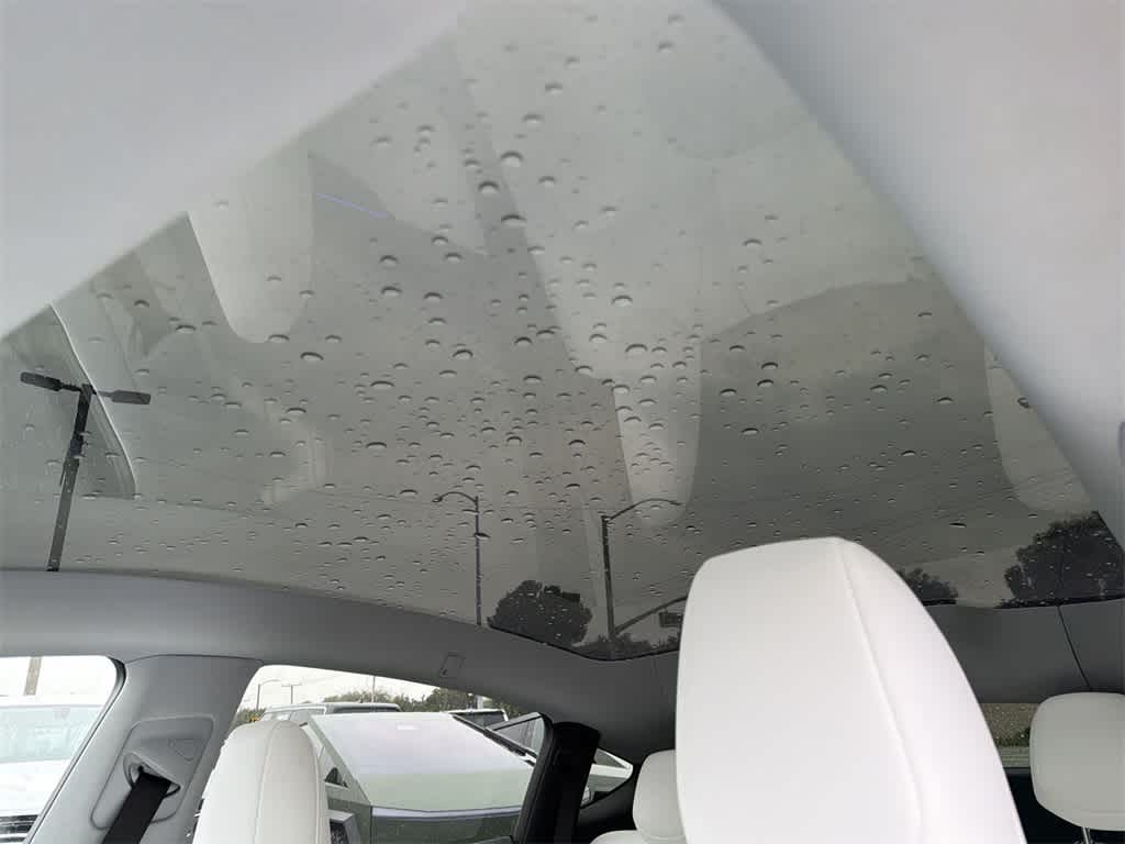 Thumbnail: 2026 Tesla Model Y - 10