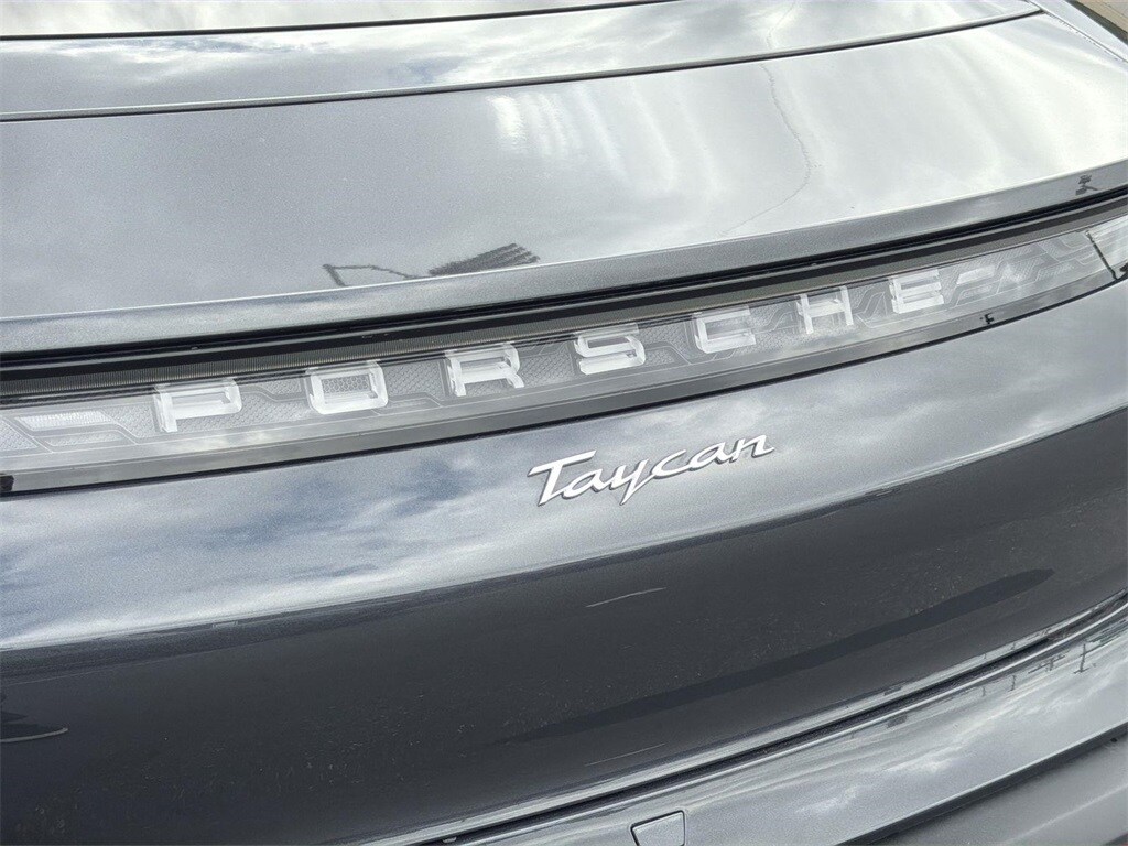 Thumbnail: 2022 Porsche Taycan - 32