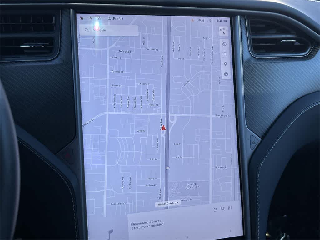 Thumbnail: 2021 Tesla Model X - 24