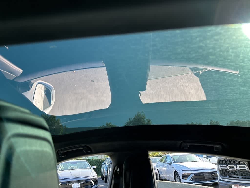 Thumbnail: 2022 Porsche Taycan - 8