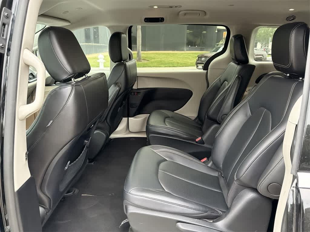 Thumbnail: 2024 Chrysler Pacifica - 28