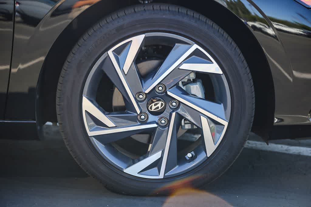 Thumbnail: 2025 Hyundai Elantra - 10