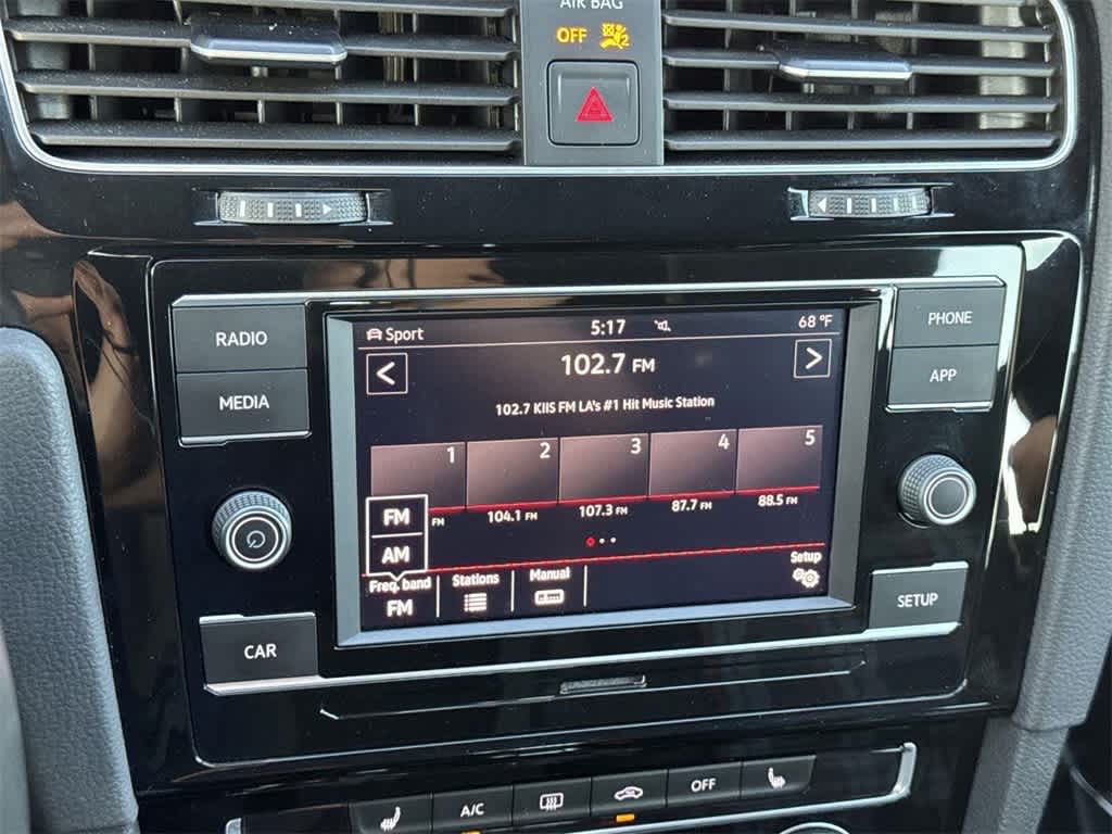 Thumbnail: 2019 Volkswagen Golf - 18