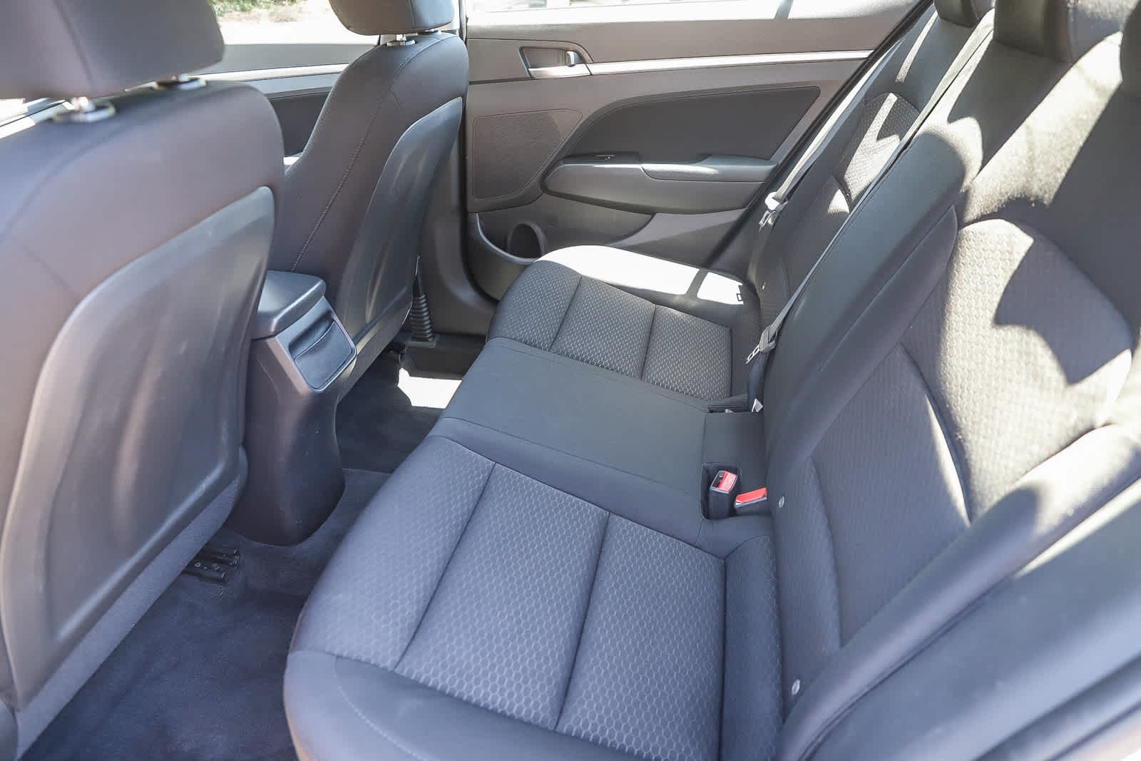 Thumbnail: 2019 Hyundai Elantra - 18