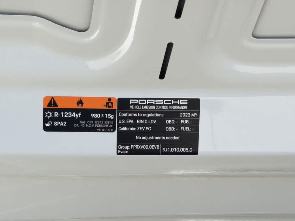 Thumbnail: 2023 Porsche Taycan - 9