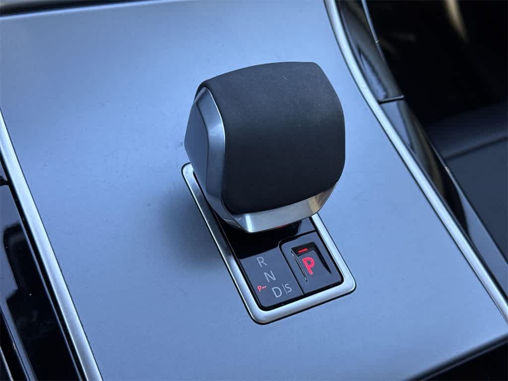 Thumbnail: 2024 Land Rover Range Rover Velar - 18