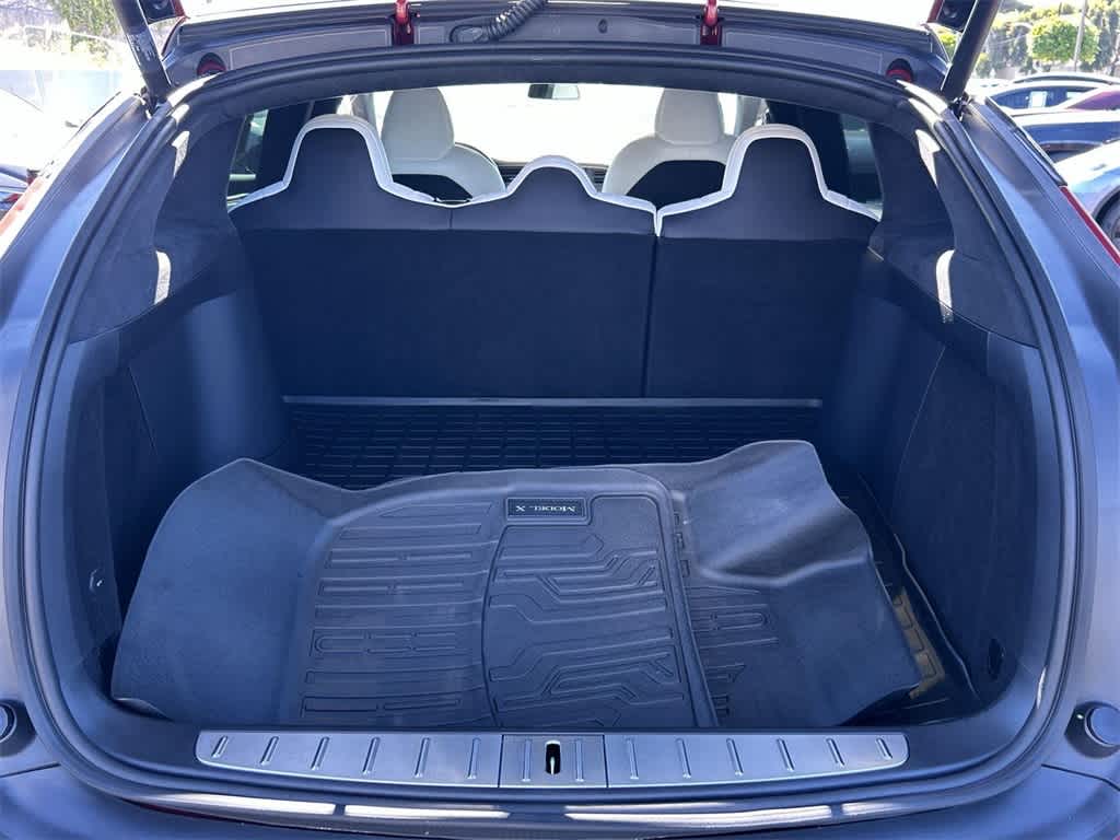 Thumbnail: 2021 Tesla Model X - 17