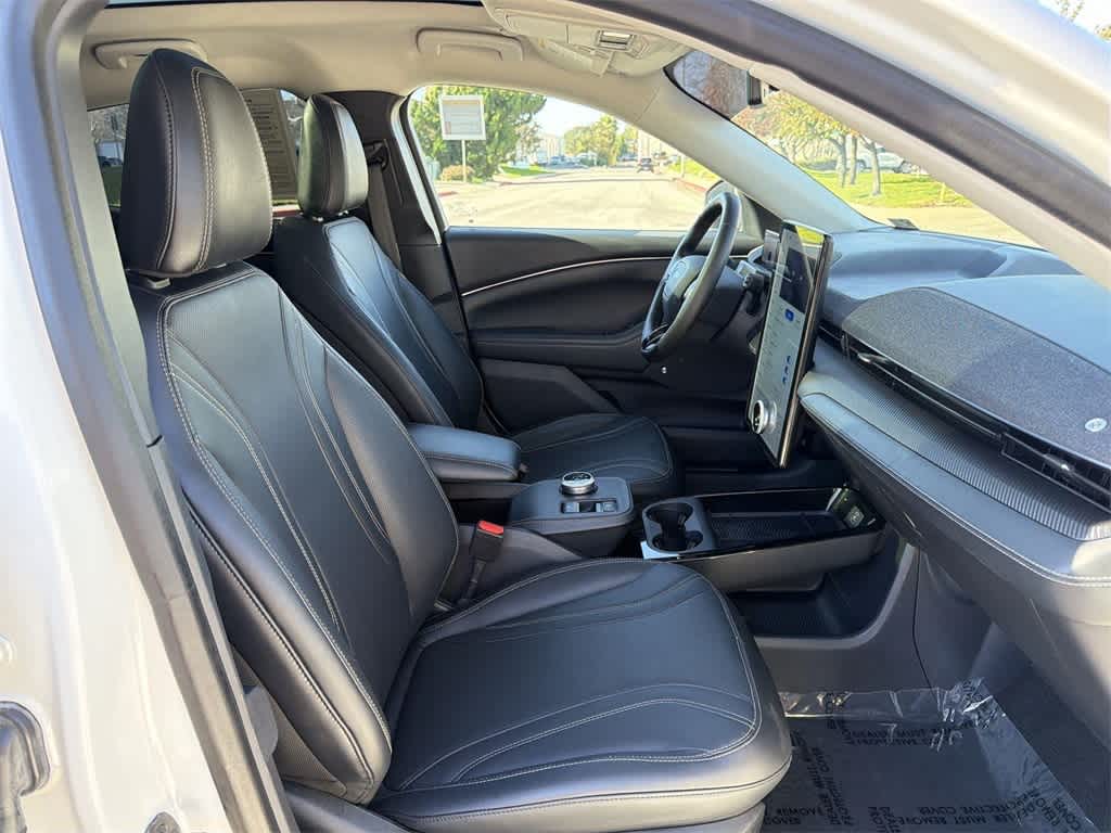 Thumbnail: 2021 Ford Mustang Mach-E - 41