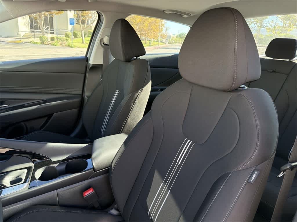 Thumbnail: 2025 Hyundai Elantra - 29