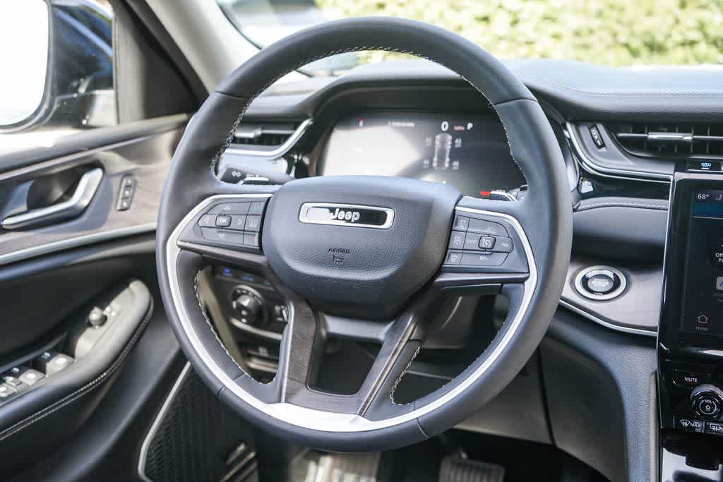 Thumbnail: 2023 Jeep Grand Cherokee - 15