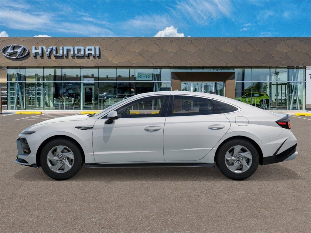 New 2026 Hyundai Sonata SE Sedan