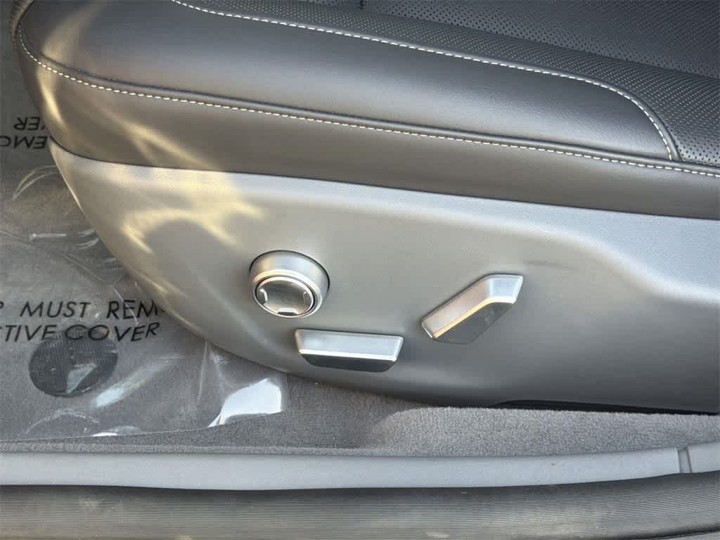 Thumbnail: 2024 Lucid Air - 26