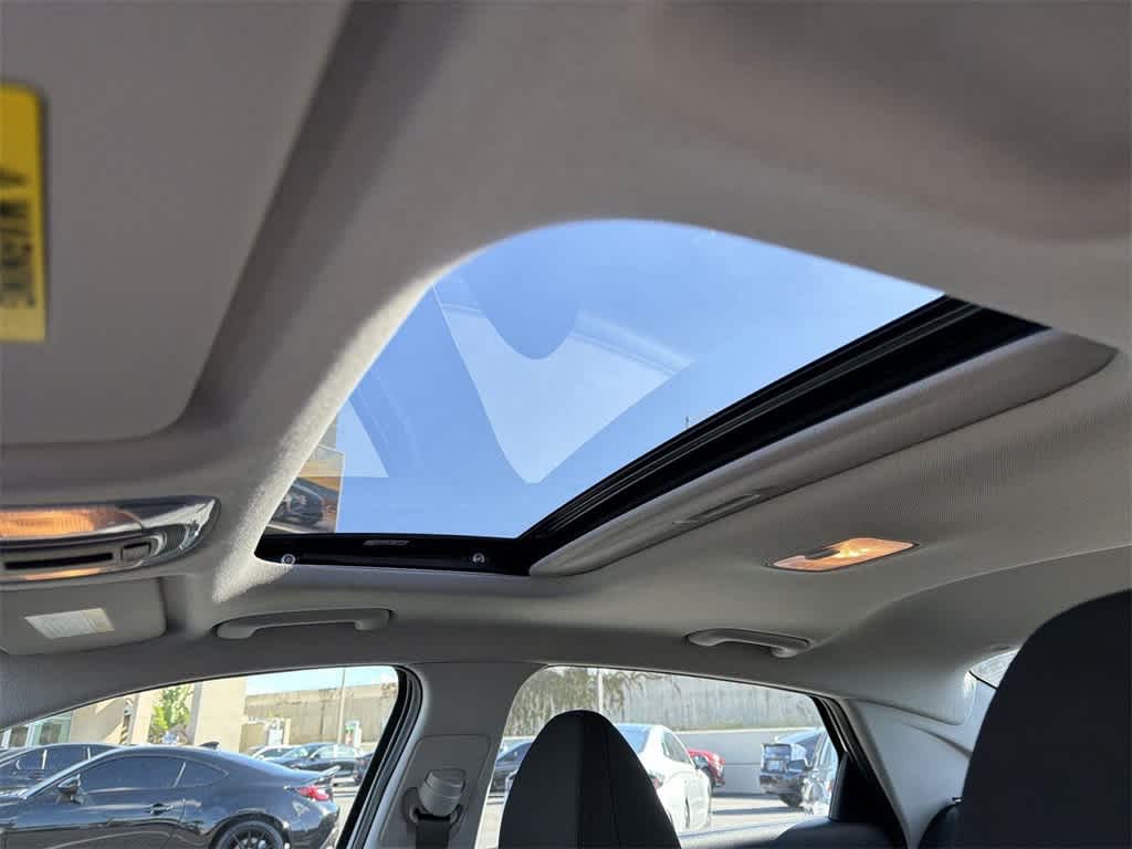 Thumbnail: 2025 Hyundai Elantra - 15