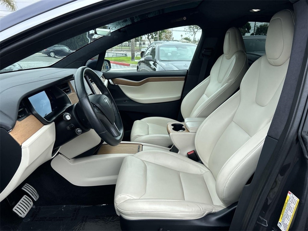 Thumbnail: 2020 Tesla Model X - 26