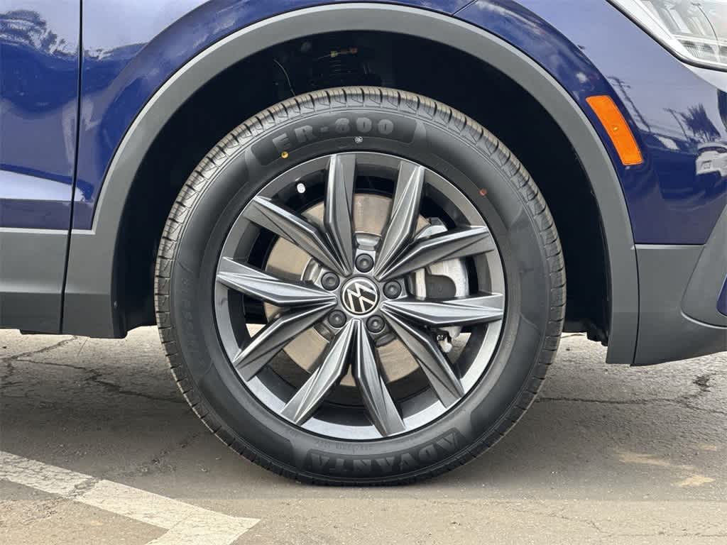 Thumbnail: 2022 Volkswagen Tiguan - 43