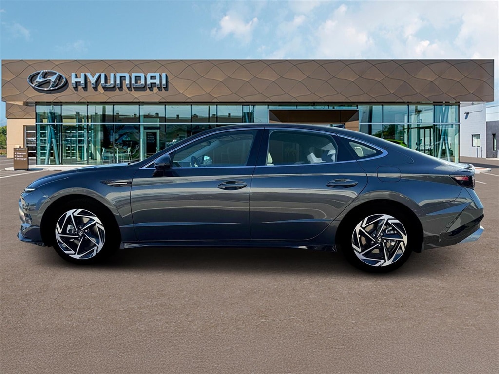 Thumbnail: 2025 Hyundai Sonata - 3