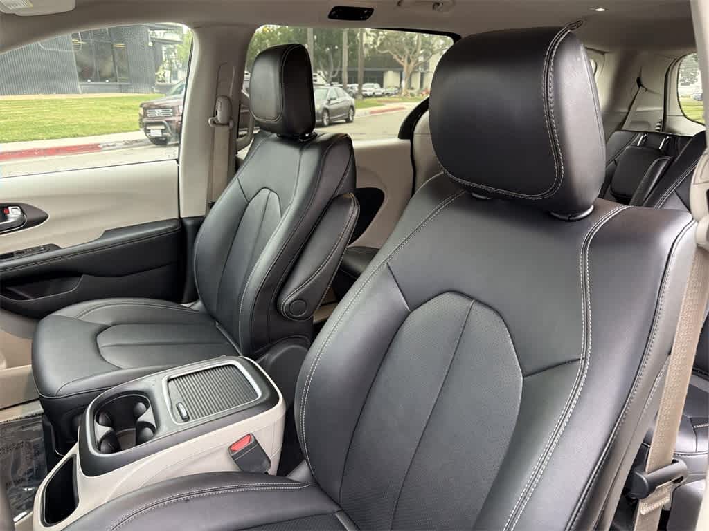 Thumbnail: 2024 Chrysler Pacifica - 27