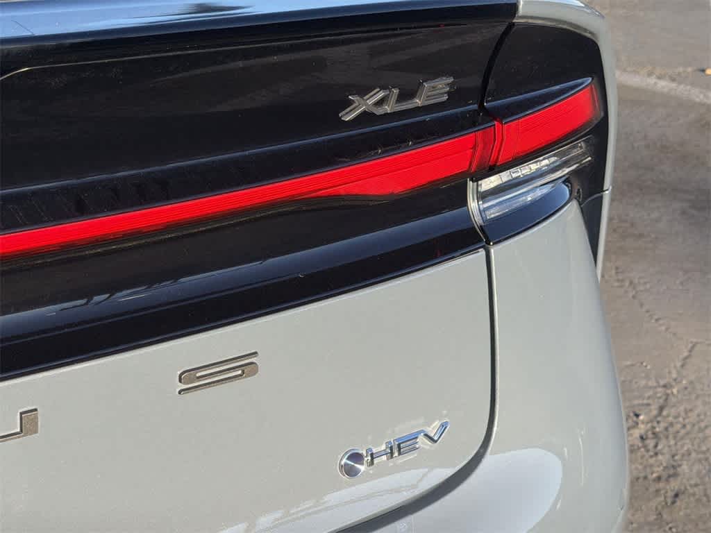 Thumbnail: 2024 Toyota Prius - 33