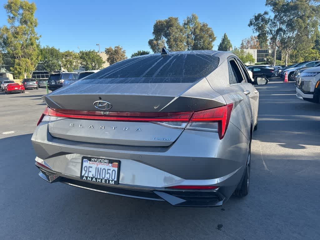 Thumbnail: 2023 Hyundai Elantra - 3
