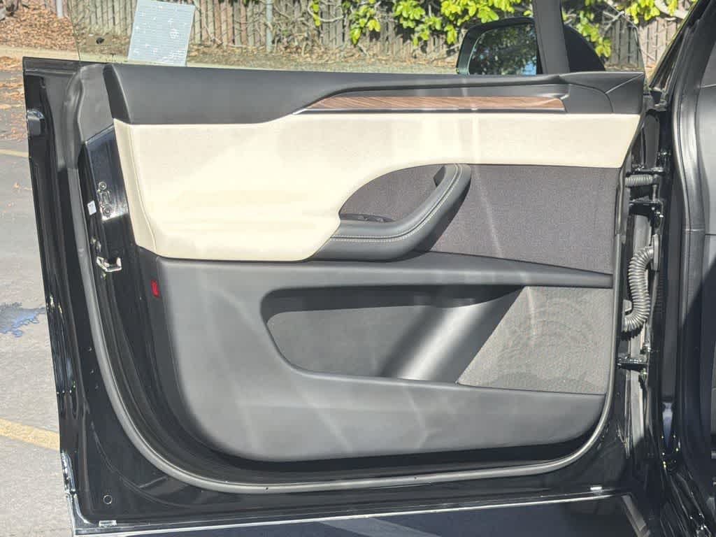 Thumbnail: 2022 Tesla Model X - 20