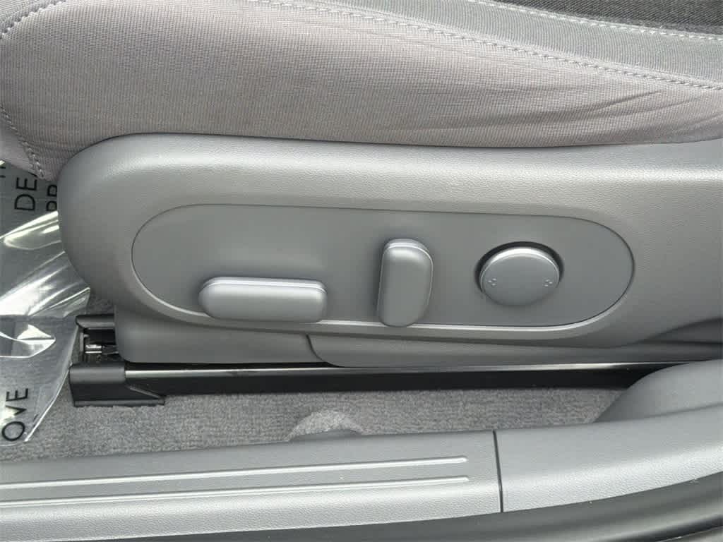 Thumbnail: 2024 Hyundai Ioniq 5 - 25