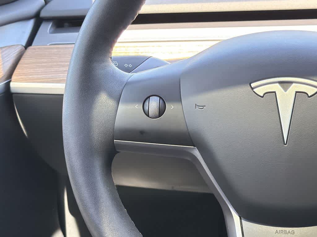 Thumbnail: 2025 Tesla Model Y - 14