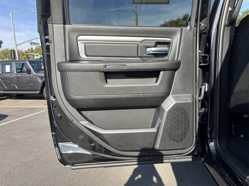 Thumbnail: 2024 RAM 1500 Classic - 27