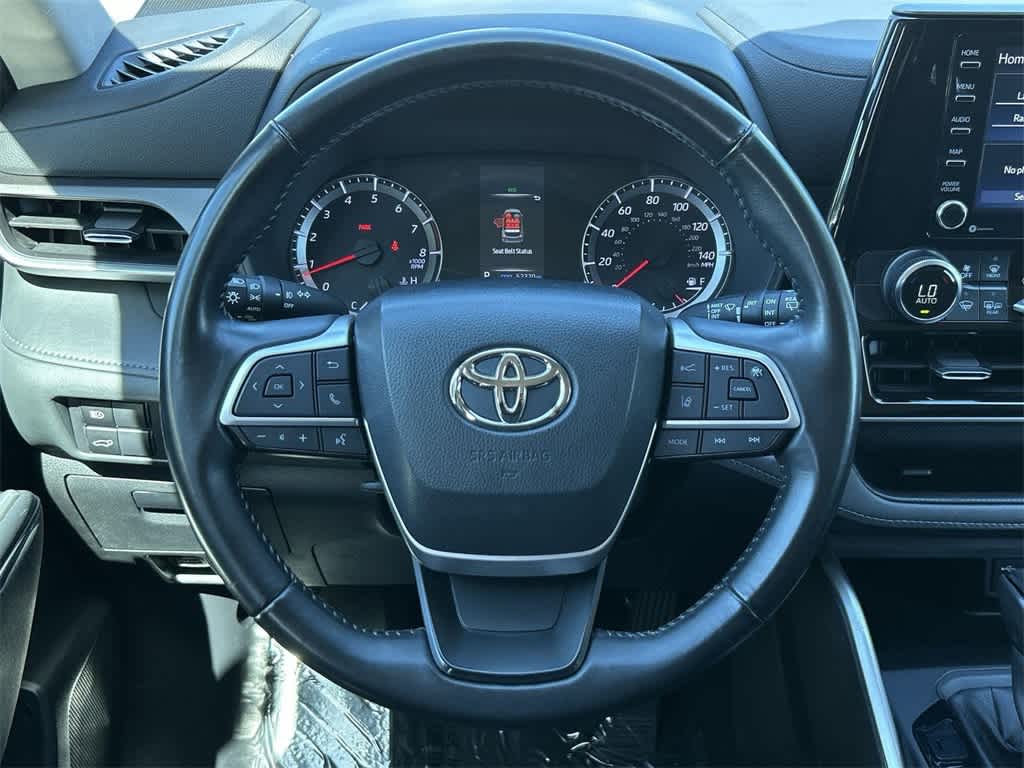 Thumbnail: 2022 Toyota Highlander - 12