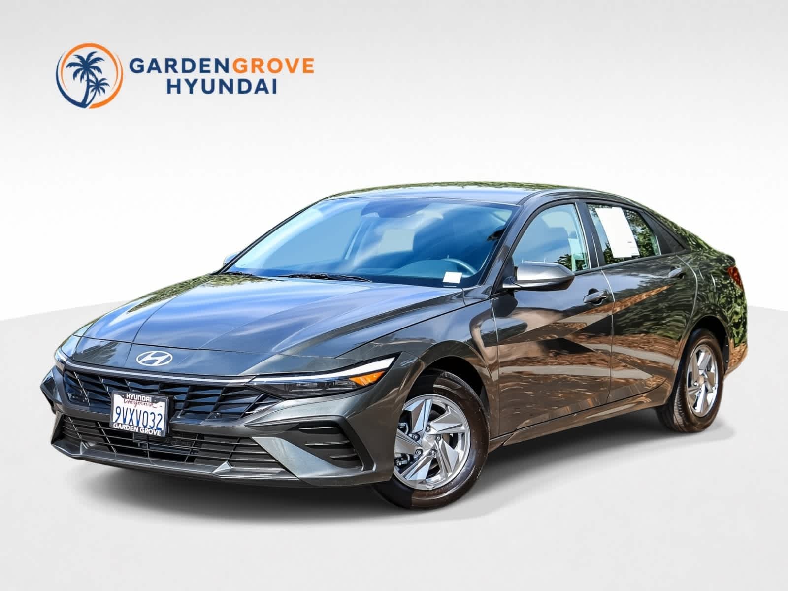 Hyundai Elantra Sedán 2025 