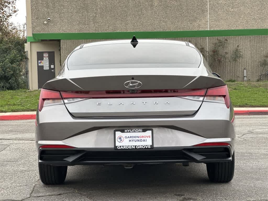 Thumbnail: 2023 Hyundai Elantra - 5