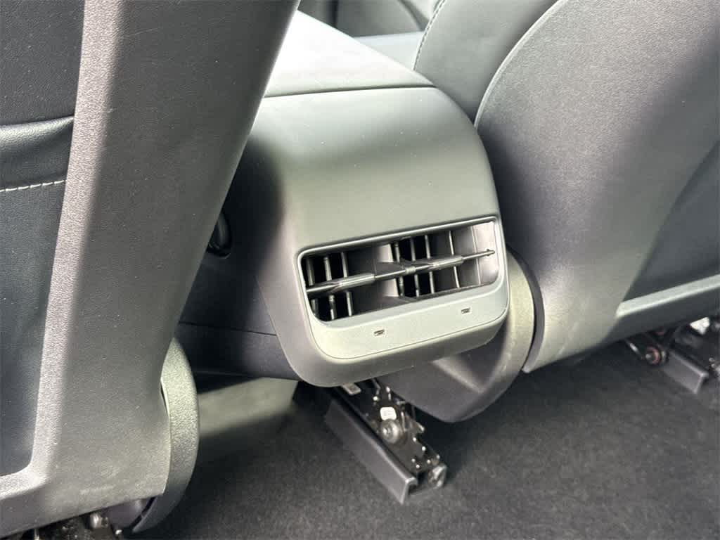 Thumbnail: 2023 Tesla Model 3 - 31