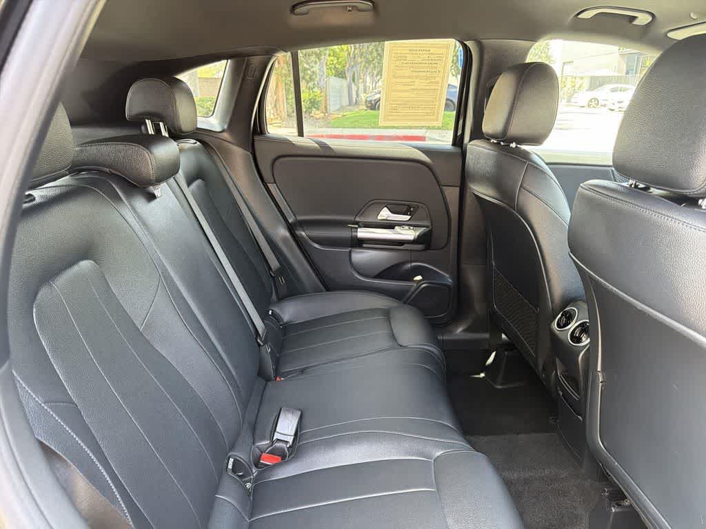 Thumbnail: 2025 Mercedes-Benz GLA - 33