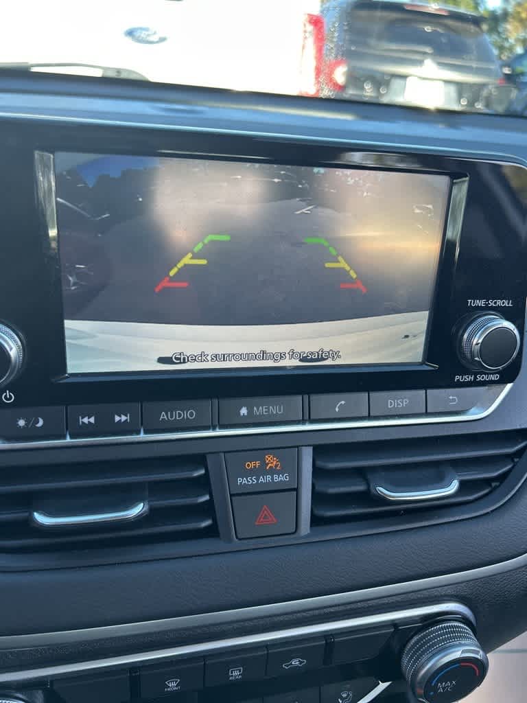 Thumbnail: 2021 Nissan Altima - 9