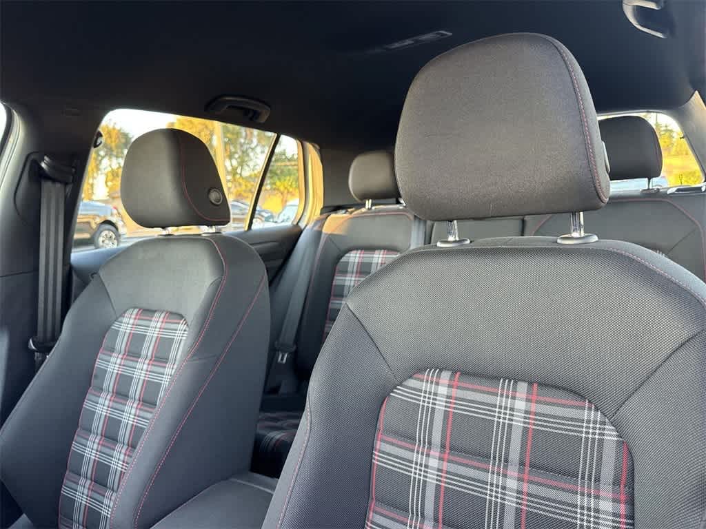 Thumbnail: 2019 Volkswagen Golf - 26