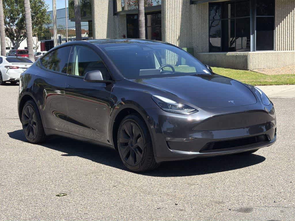 Thumbnail: 2025 Tesla Model Y - 8