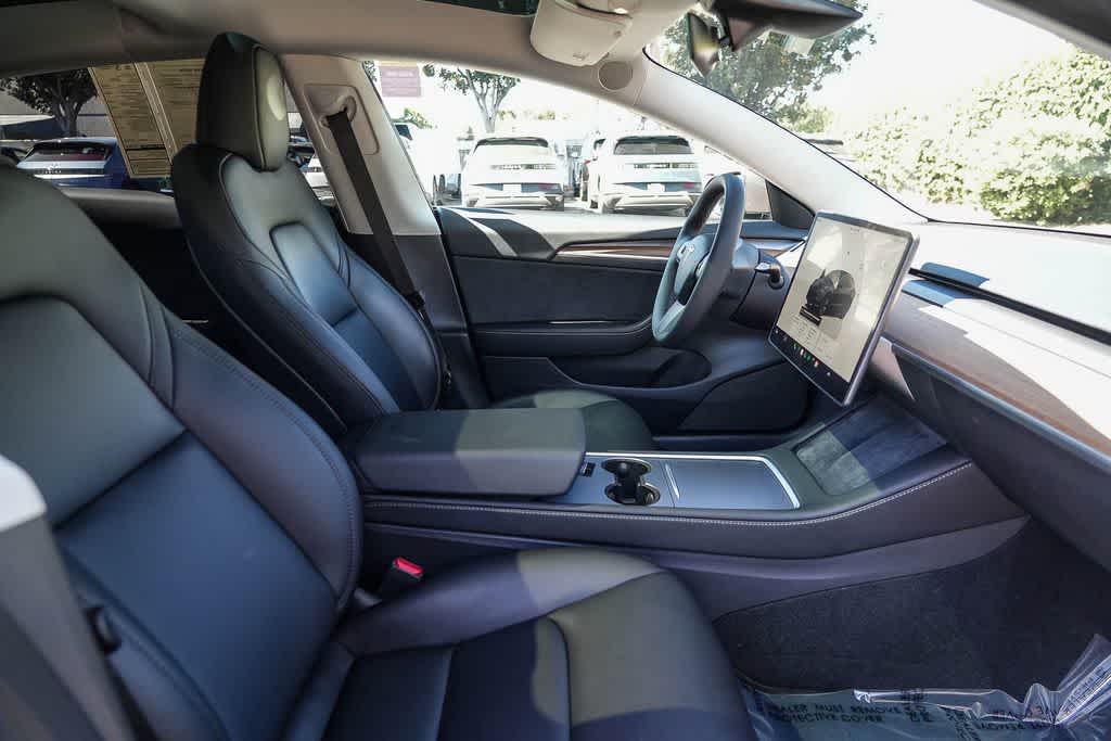 Thumbnail: 2023 Tesla Model 3 - 15