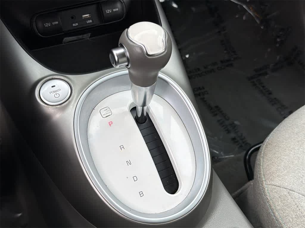 Thumbnail: 2017 Kia Soul EV - 17