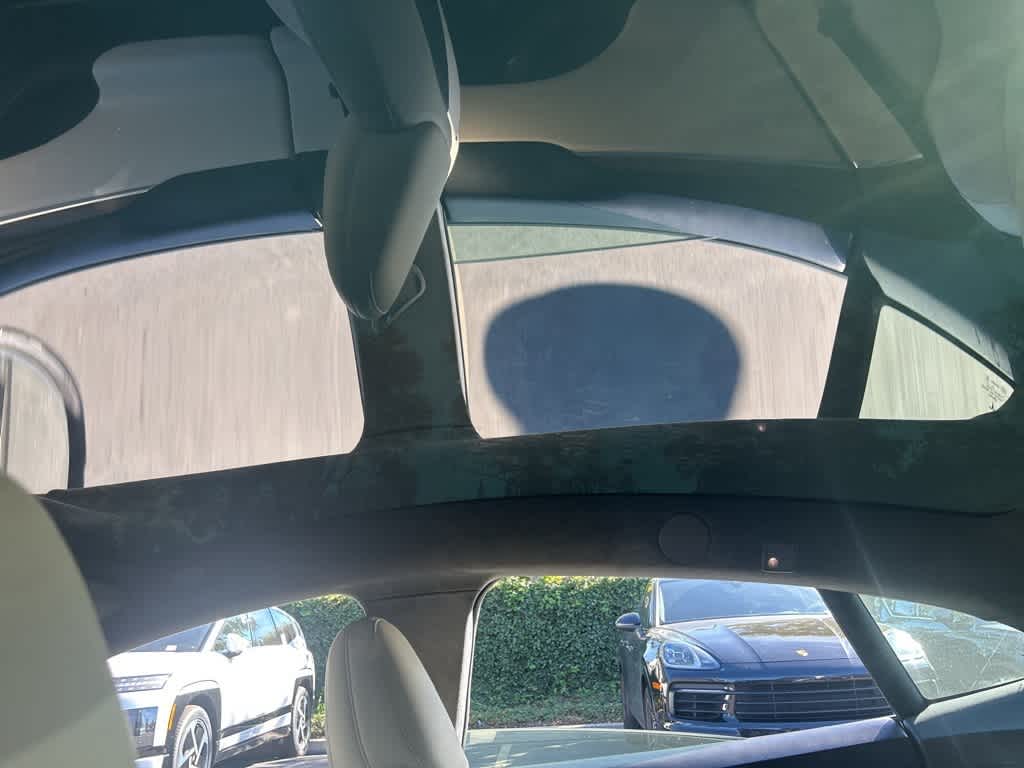 Thumbnail: 2023 Tesla Model S - 8