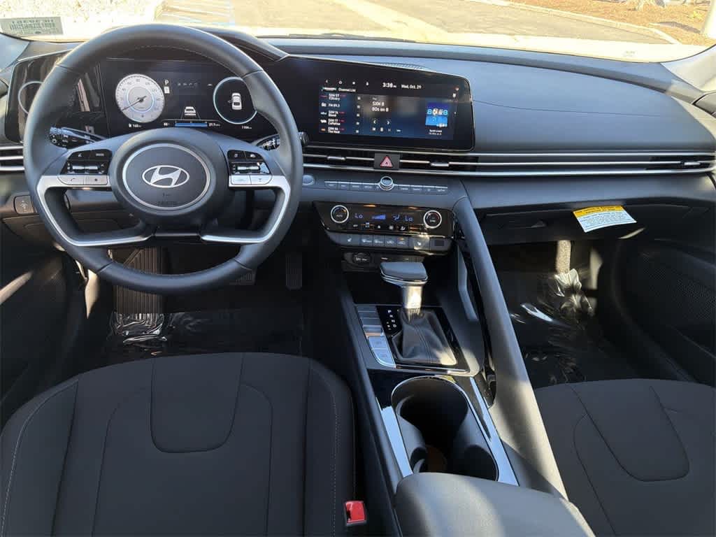 Thumbnail: 2025 Hyundai Elantra - 12