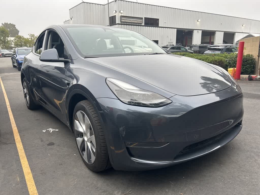 Used 2024 Tesla Model Y Long Range with VIN 7SAYGDEE4RA214787 for sale in Northfield, Minnesota