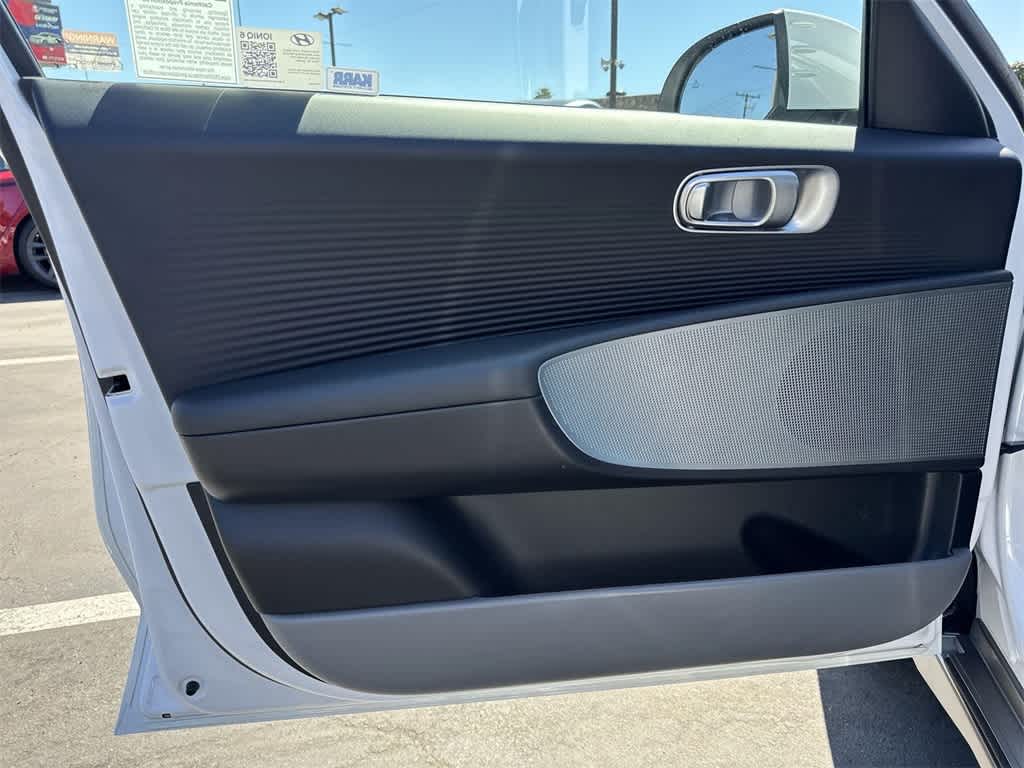 Thumbnail: 2025 Hyundai Ioniq 6 - 31