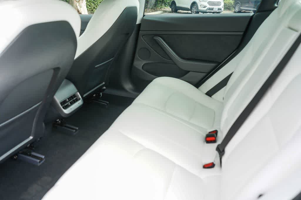 Thumbnail: 2021 Tesla Model 3 - 15