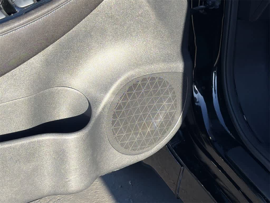 Thumbnail: 2020 Nissan Leaf - 23