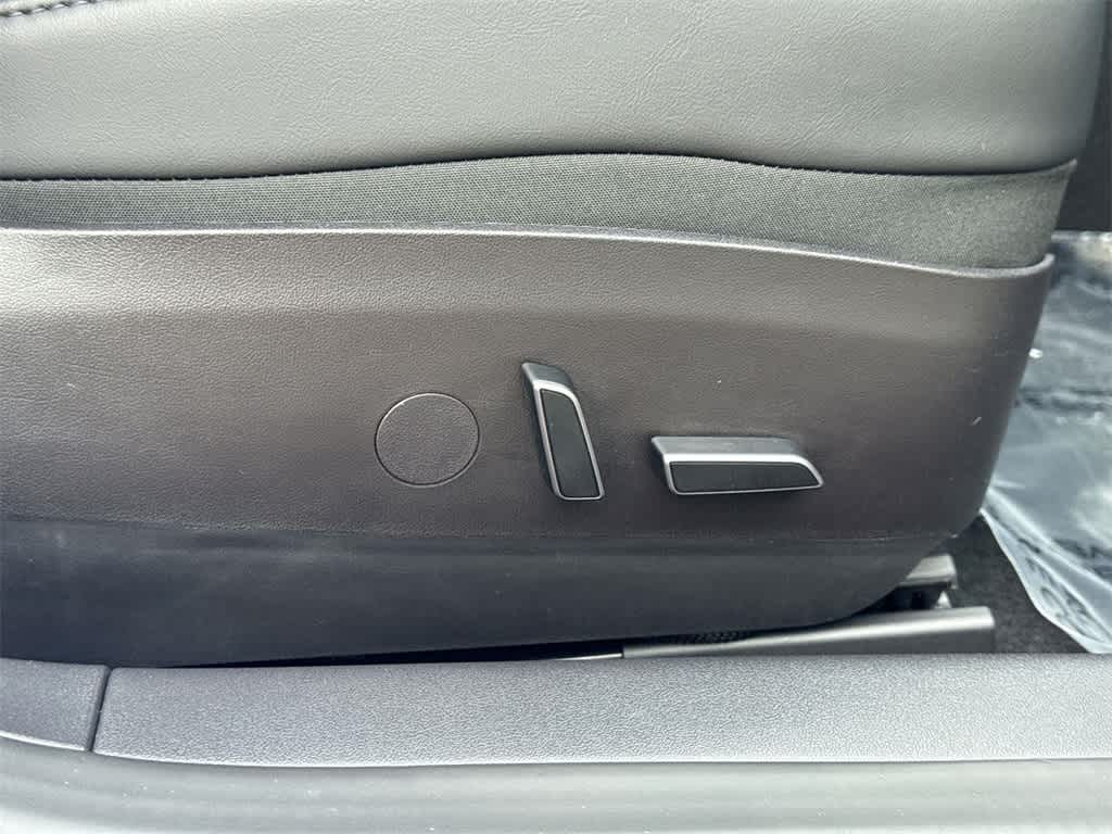 Thumbnail: 2023 Tesla Model 3 - 42