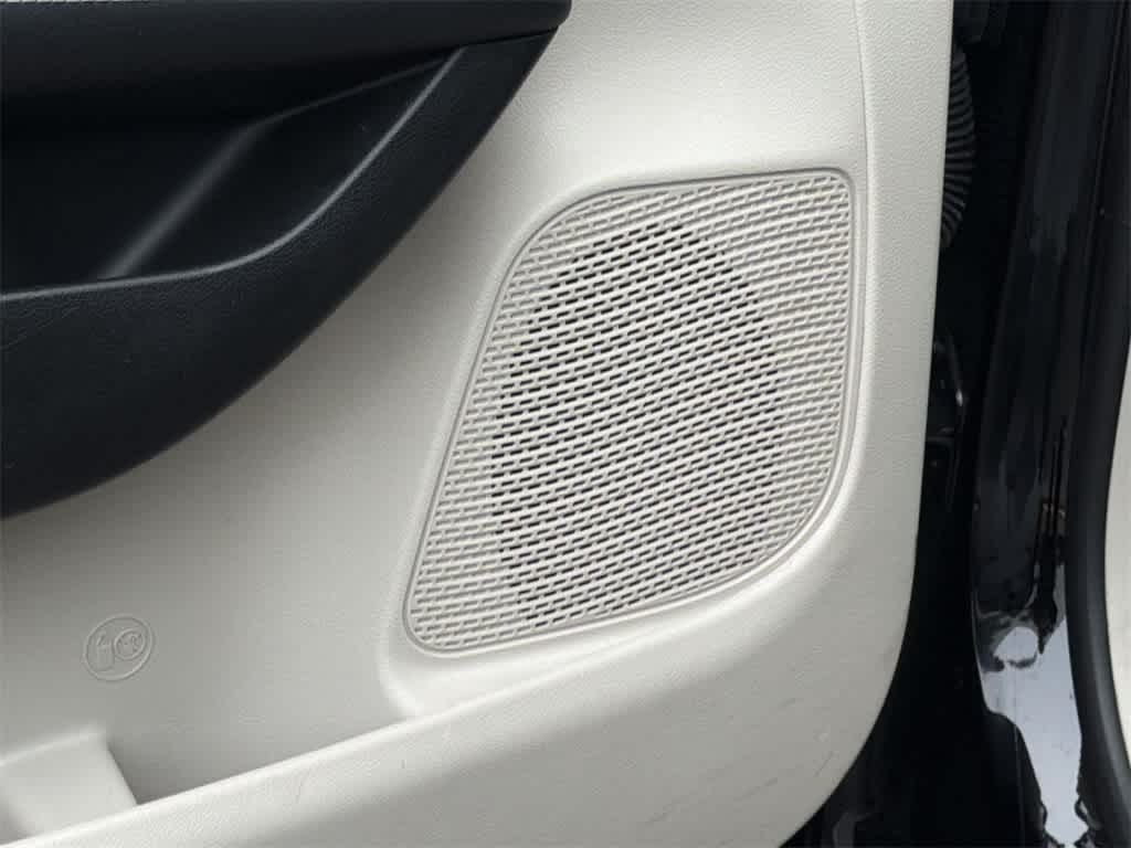 Thumbnail: 2024 Chrysler Pacifica - 24